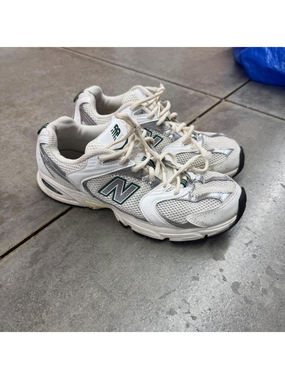 new balance 530 white and green running shoes size 8.5 MENS - Picture 2 of 6